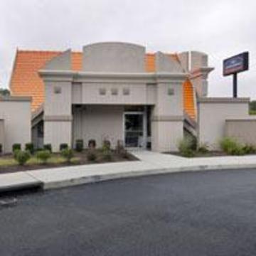 Howard Johnson By Wyndham