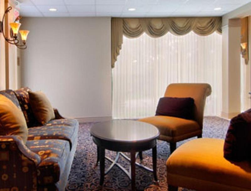 Howard Johnson By Wyndham 2*